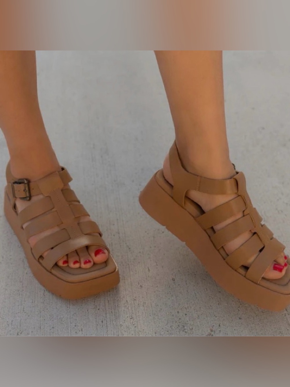 NWOT Women’s 8.5 OTBT Archaic Tan Sandals